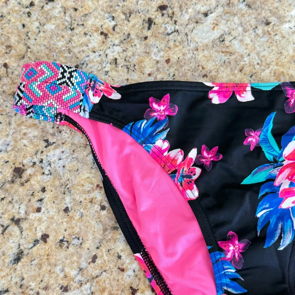 SUNDAZED Sasha Swim Bottom Floral Size XL Black Pink NWT